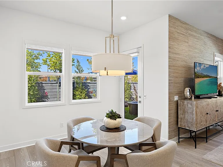 12644ced7a9ed792dd364e346d22c194-cc_ft_768