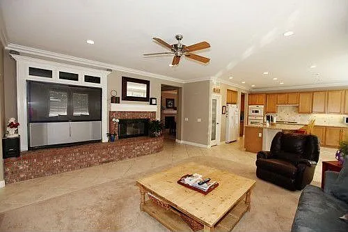 21f7a0b9b56fe89806c7e84258b5f2f8-cc_ft_768