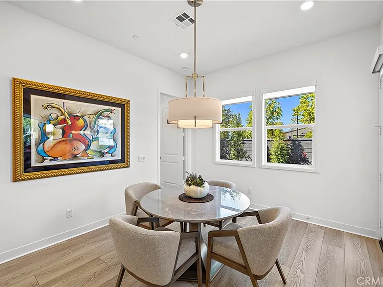 55946a9803c85558f6acf94d23607b4a-cc_ft_768