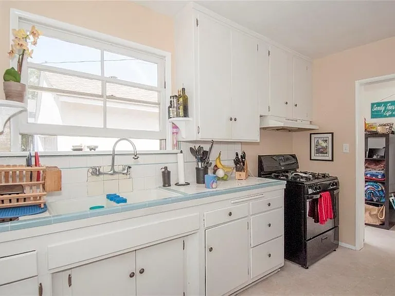 74bb38c8d017a14c9ced94b8ae6f56a2-cc_ft_768