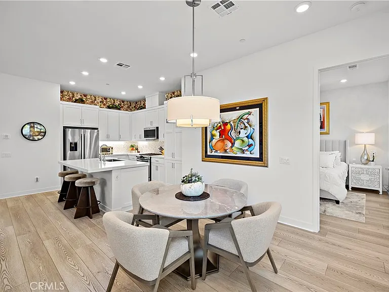 8df7d678bffa7f149e4dc6268baf37aa-cc_ft_768