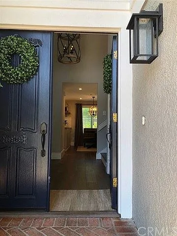 99ba8f8831711c5878c59c2aa13a1d7e-cc_ft_768